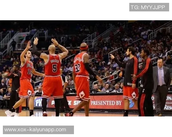 小波特半场表现亮眼得分11分但失误频频影响整体发挥 小波特半场表现亮眼得分11分但失误频频影响整体发挥