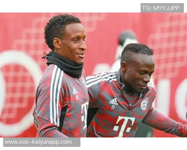 杰克逊头部明显突出拜仁首发图引发球迷热议 杰克逊头部明显突出拜仁首发图引发球迷热议